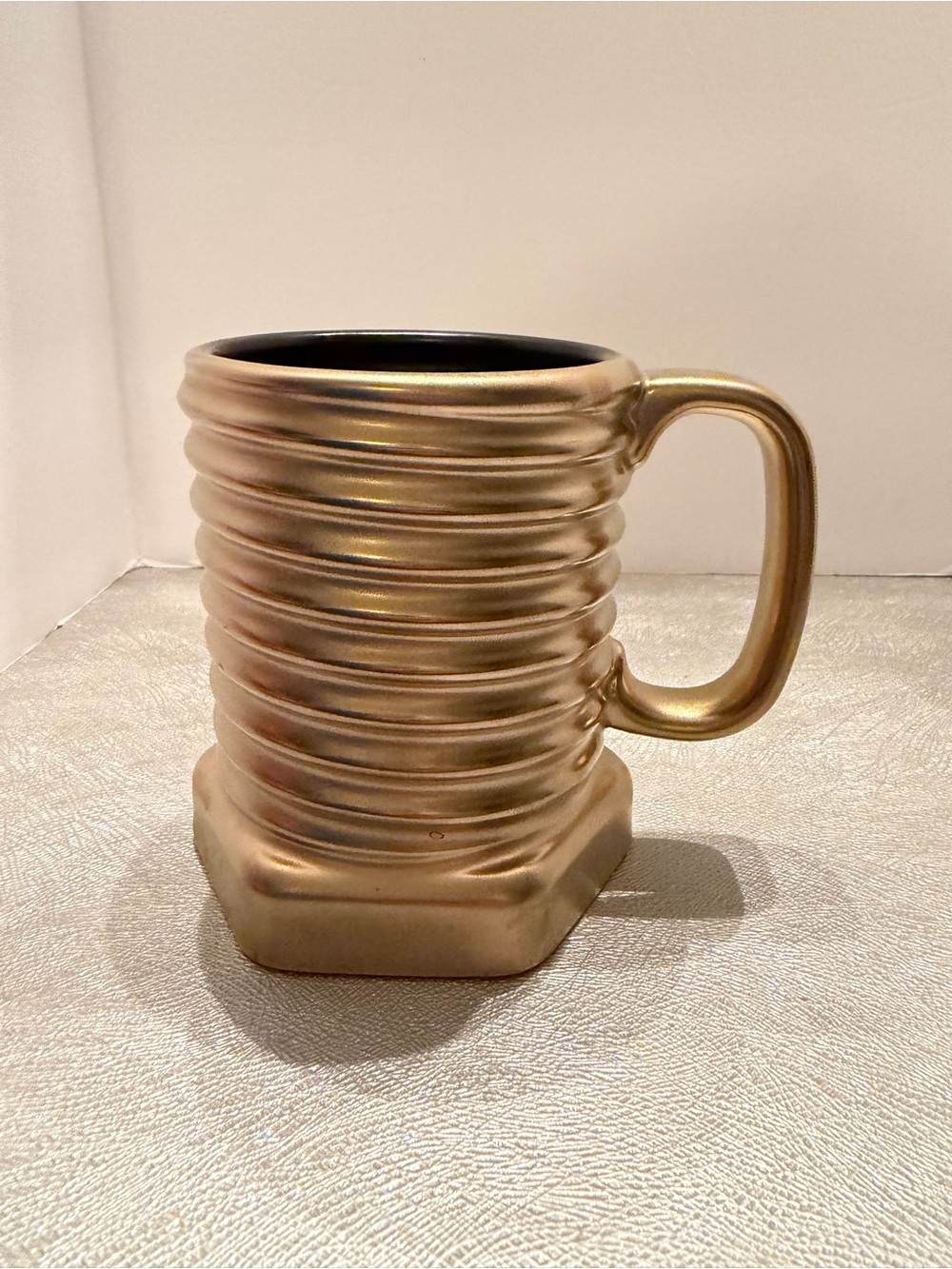 NEW Screw Gold Ribbed Ceramic Mug with Handle Gold Electroplated- Home Dining.